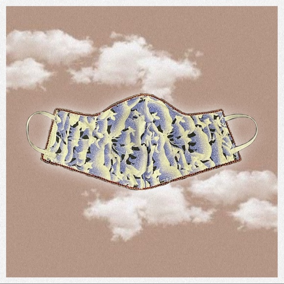 ♥︎ Handmade Beaded Face Mask ♥︎ - Picture 2 of 3